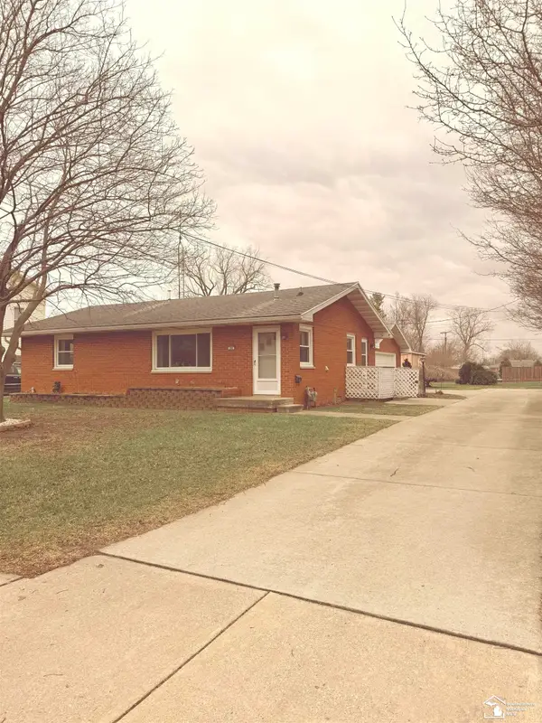 240 ypsilanti ST, Dundee, MI 48131