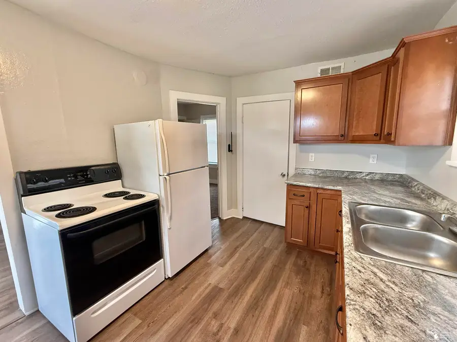 9834 Streeter DR, Erie, MI 48133 - #3