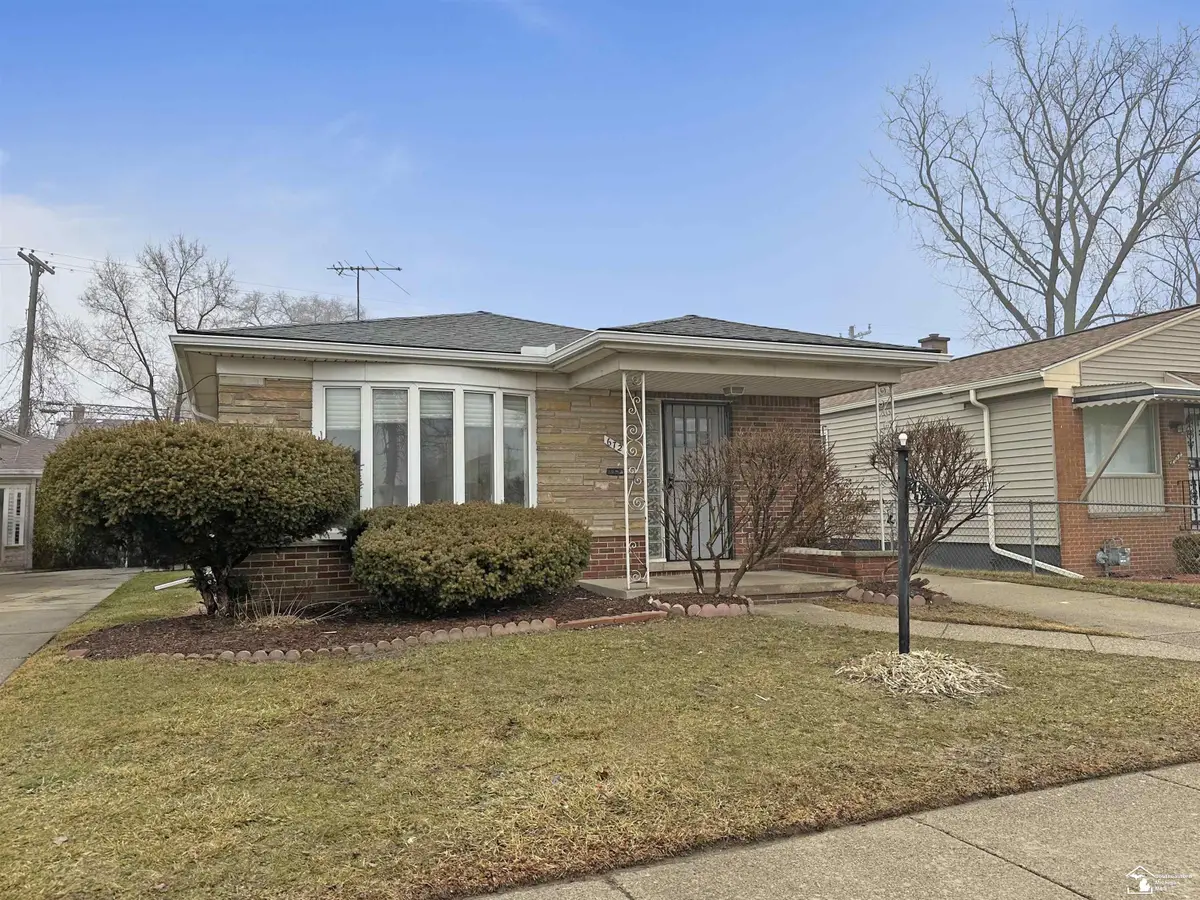 6721 Buhr ST, Hamtramck, MI 48212 - #1