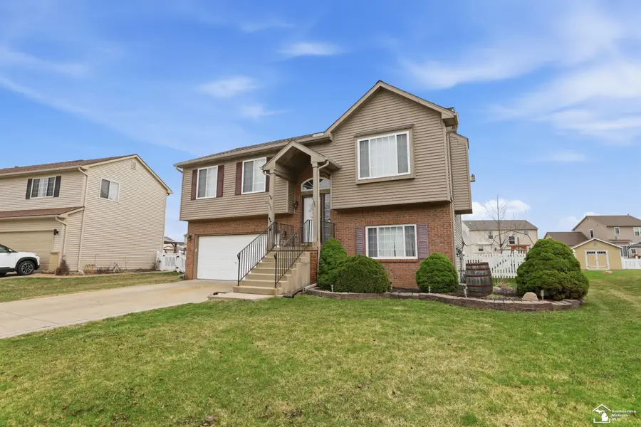 9058 Rockhill LN, Newport, MI 48166 - #2