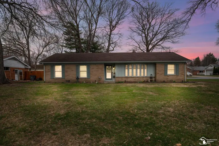 1584 Tennyson DR, Temperance, MI 48182 - #2