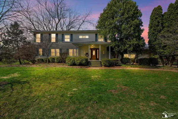 6925 Kirtwood DR, Temperance, MI 48182