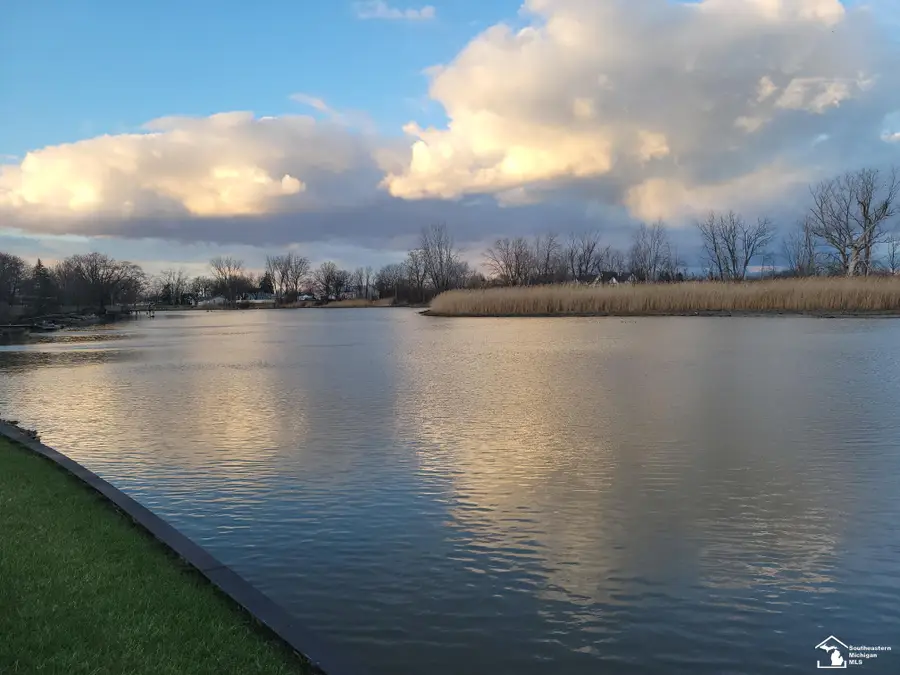 7802 Swan Creek RD, Newport, MI 48166 - #2
