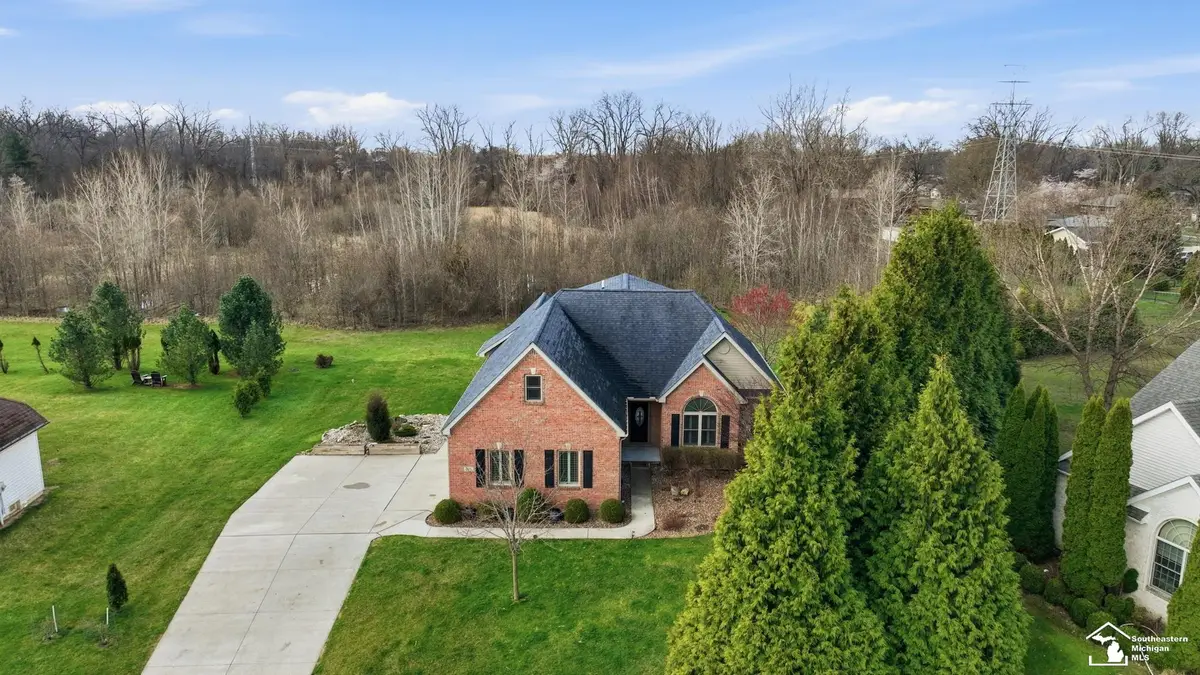 608 Oak Hill CT, Monroe, MI 48162 - #1