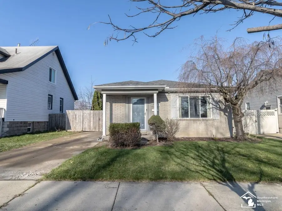 14810 Poplar ST, Southgate, MI 48195 - #2