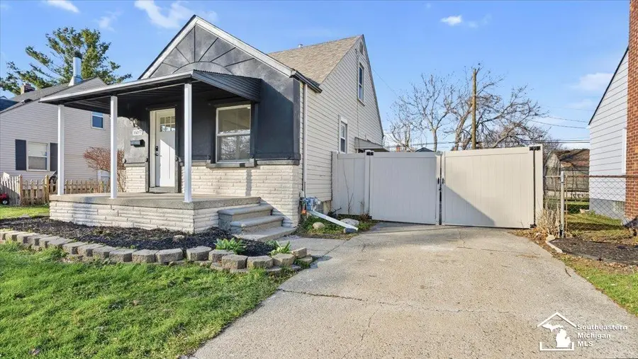 16050 Beatrice ST, Allen Park, MI 48101 - #2