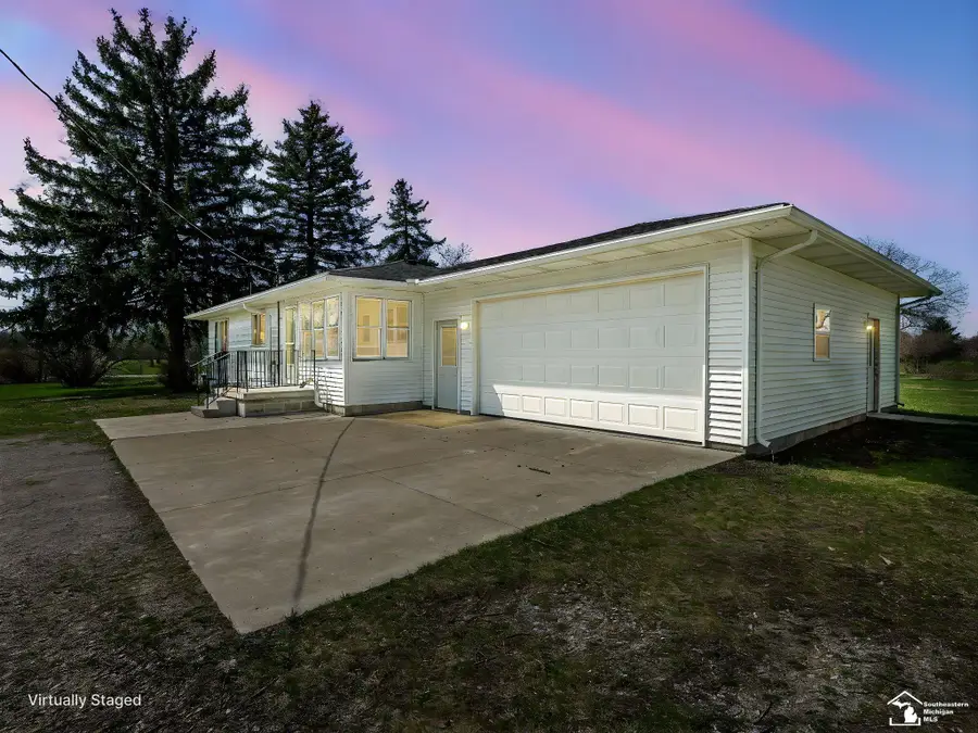 1932 W Albain RD, Monroe, MI 48161 - #2