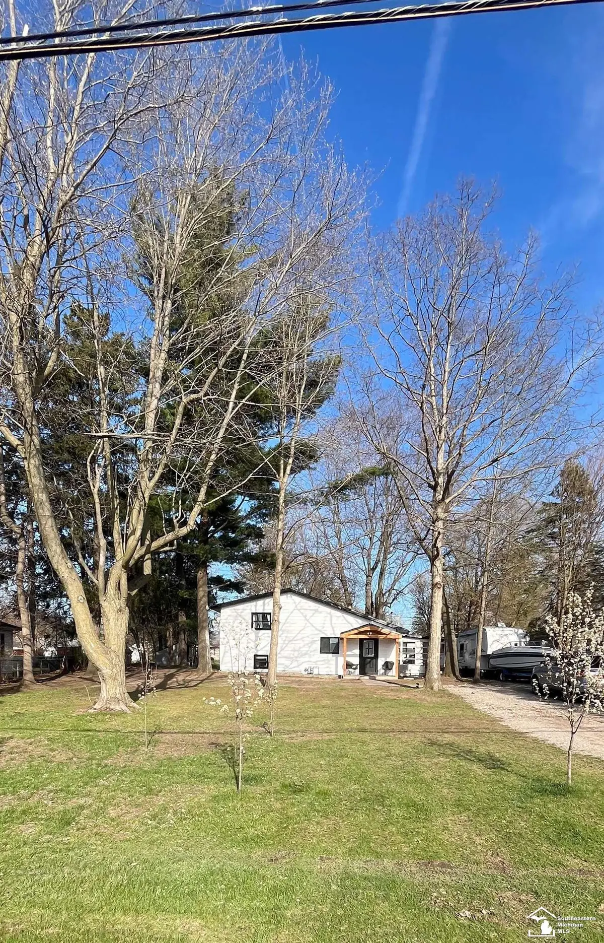 7252 Douglas RD, Lambertville, MI 48144 - #1