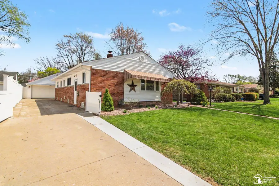 2515 Boxford ST, Trenton, MI 48183 - #2