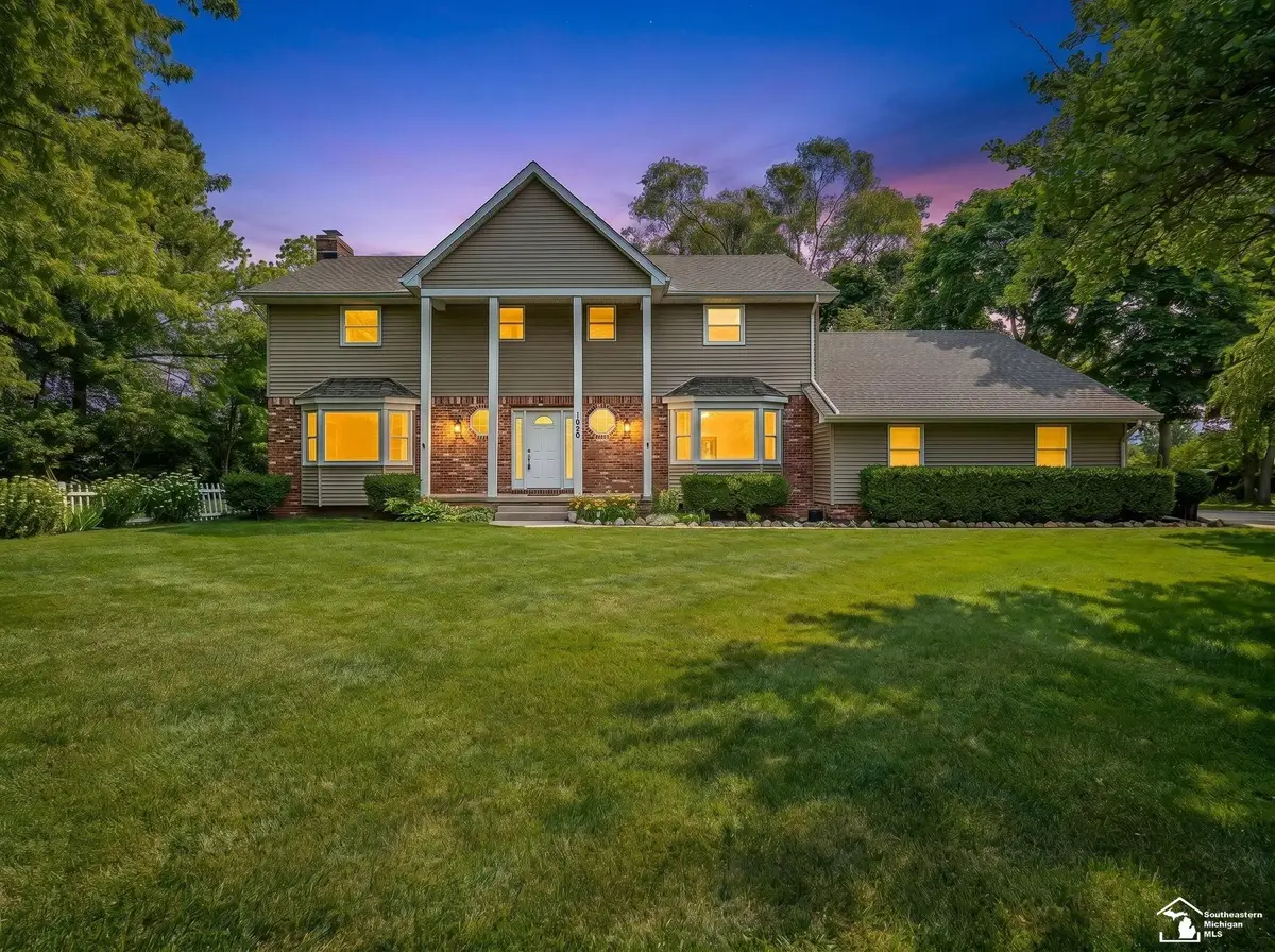 1060 Hollywood DR, Monroe, MI 48162 - #1