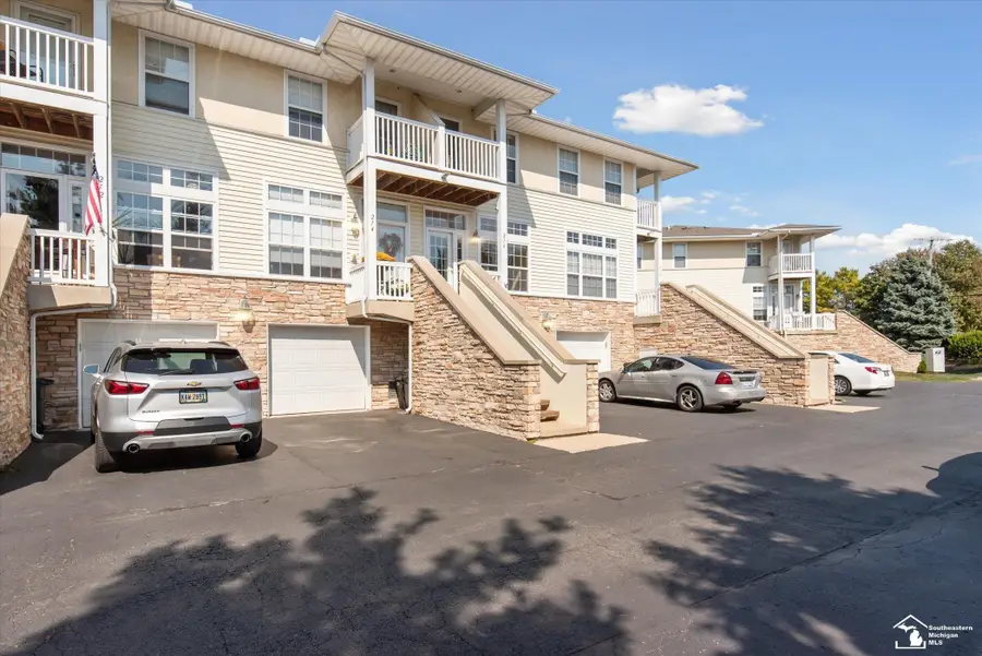 216 Beachwalk TRL, Luna Pier, MI 48157 - #2
