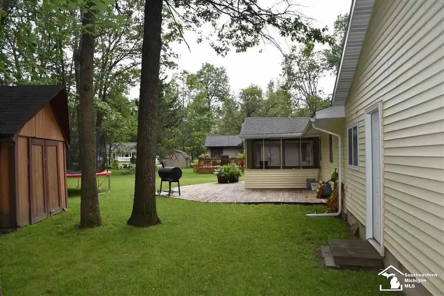 103 Marigold LN, Houghton Lake, MI 48629 - #3