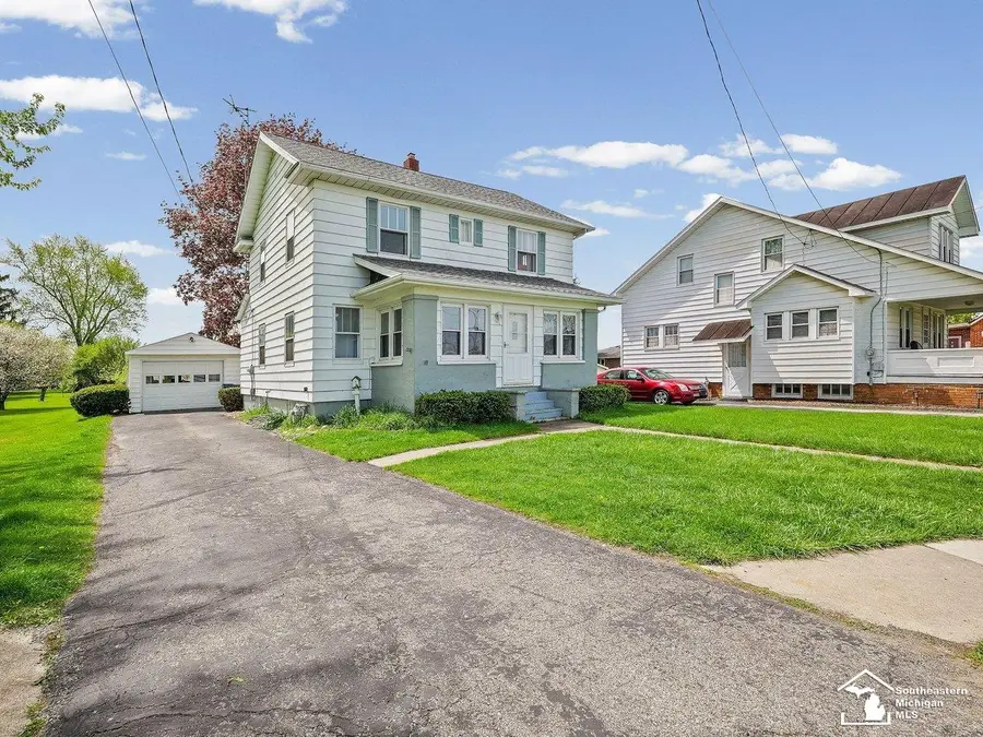 2361 Manhattan ST, Erie, MI 48133 - #2