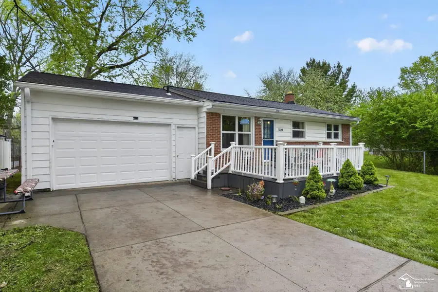 3320 La Salle DR, Ann Arbor, MI 48108 - #2