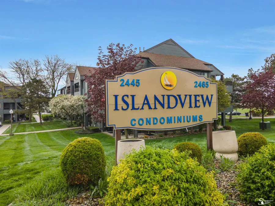 2465 Riverside DR, Trenton, MI 48183 - #3