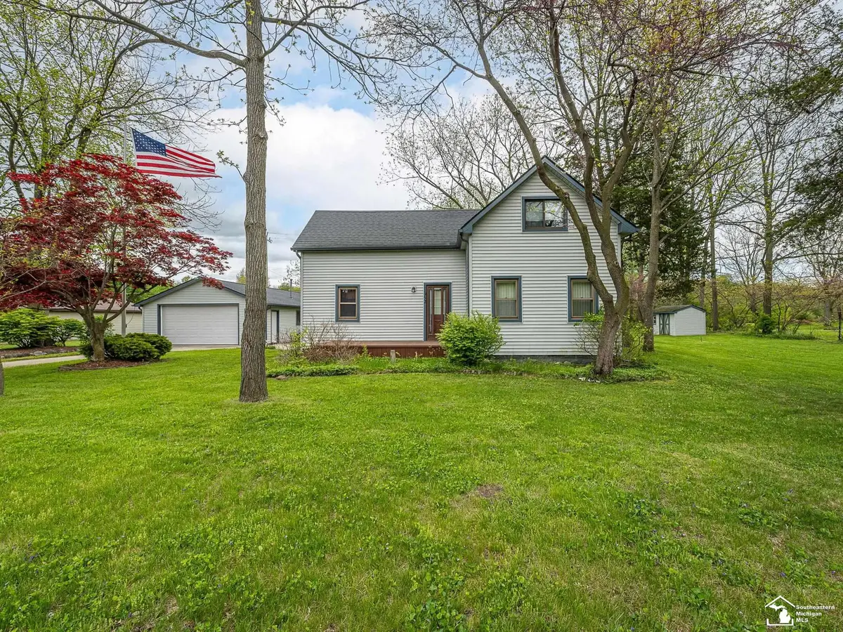 11952 Grafton RD, Carleton, MI 48117 - #1