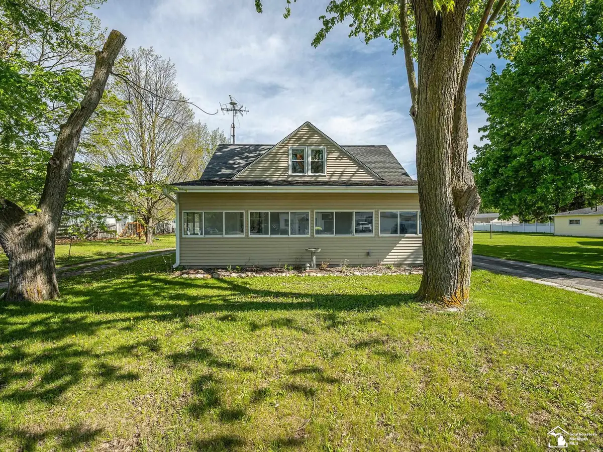 903 W Russell RD, Tecumseh, MI 49286 - #1
