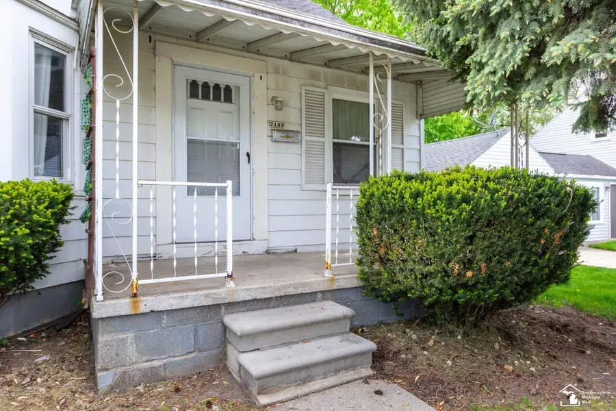 2169 Cicotte AVE, Lincoln Park, MI 48146 - #3