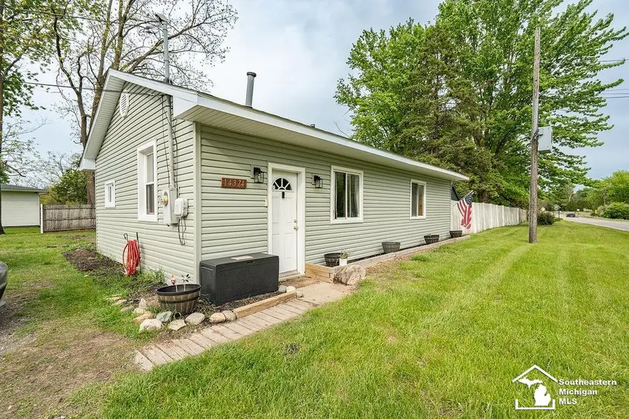 14374 Oakville Waltz RD, Willis, MI 48191 - #2
