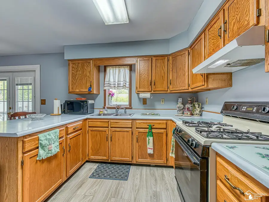 4972 Elm ST, Newport, MI 48166 - #3