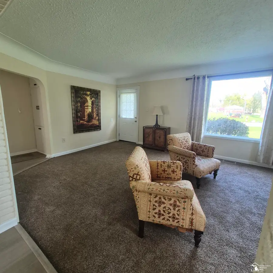 4509 Dixon RD, Newport, MI 48166 - #3