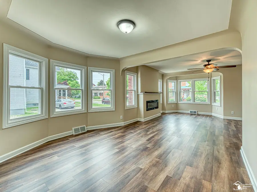 138 Tremont ST, Monroe, MI 48162 - #3