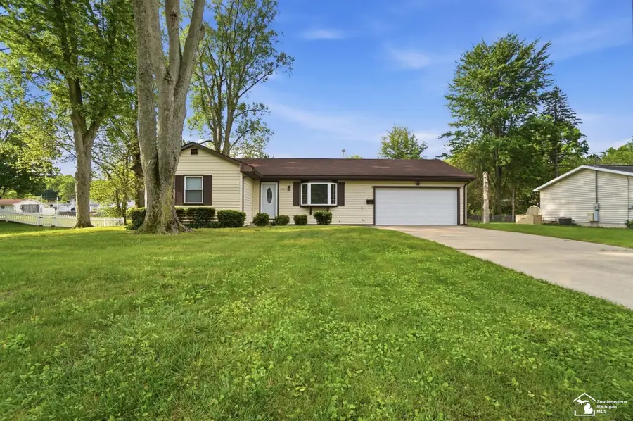 1191 Oakmont DR, Temperance, MI 48182 - #2