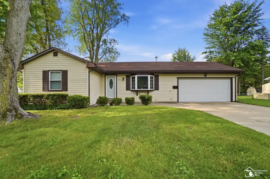 1191 Oakmont DR, Temperance, MI 48182 - #3