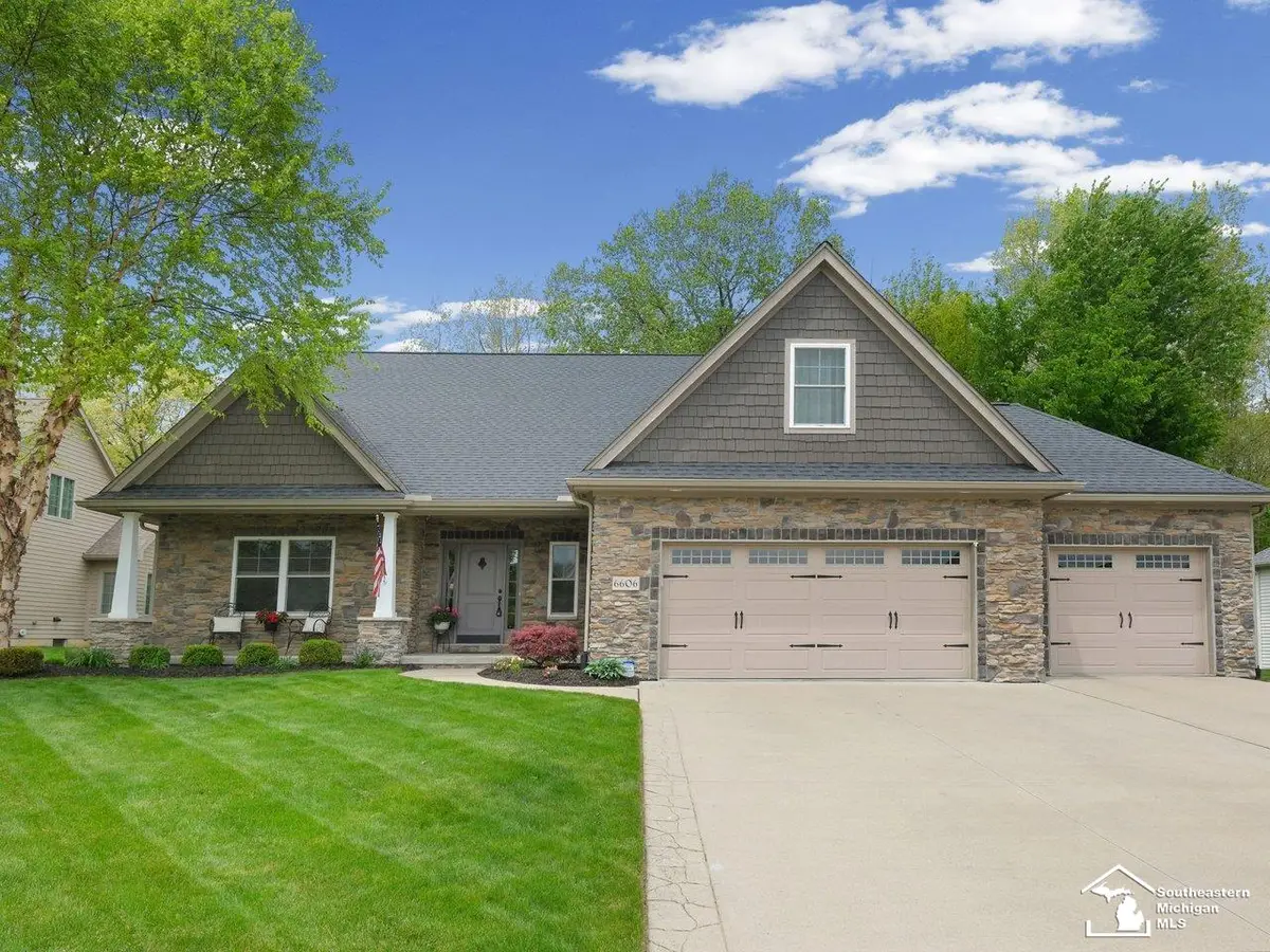 6606 Summerlyn BLVD, Lambertville, MI 48144 - #1