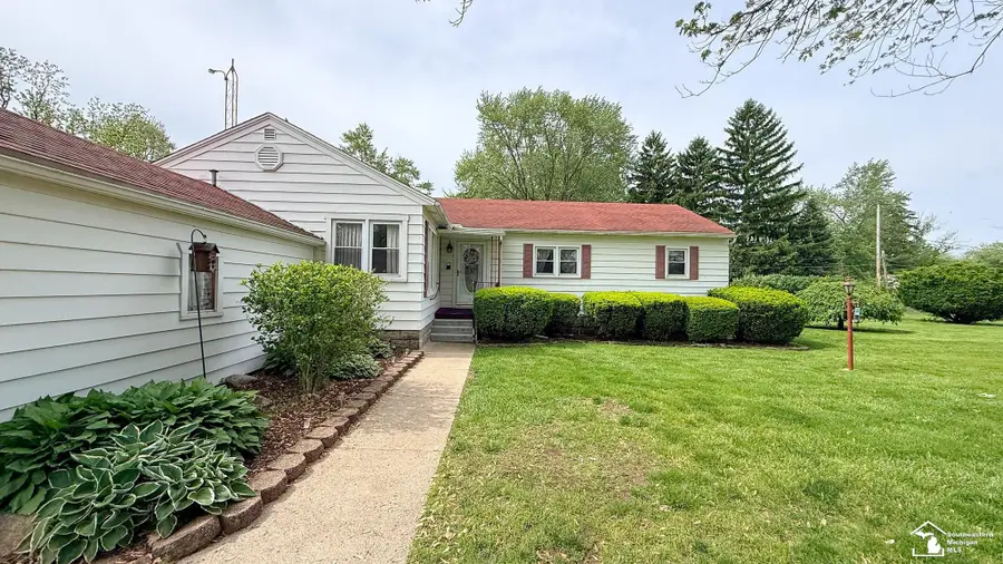 7947 Lake Breeze DR, Monroe, MI 48161 - #3