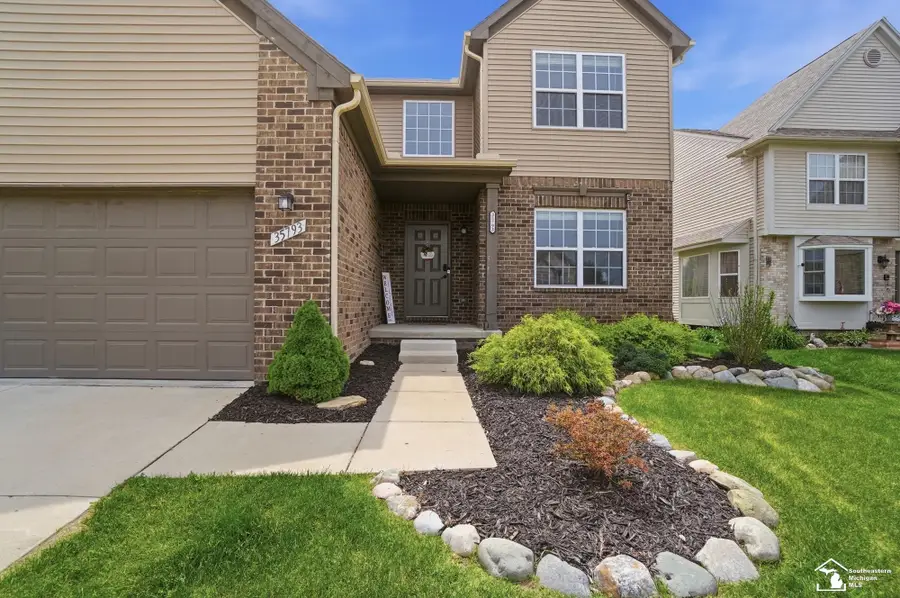 35793 Concord DR, Romulus, MI 48174 - #3