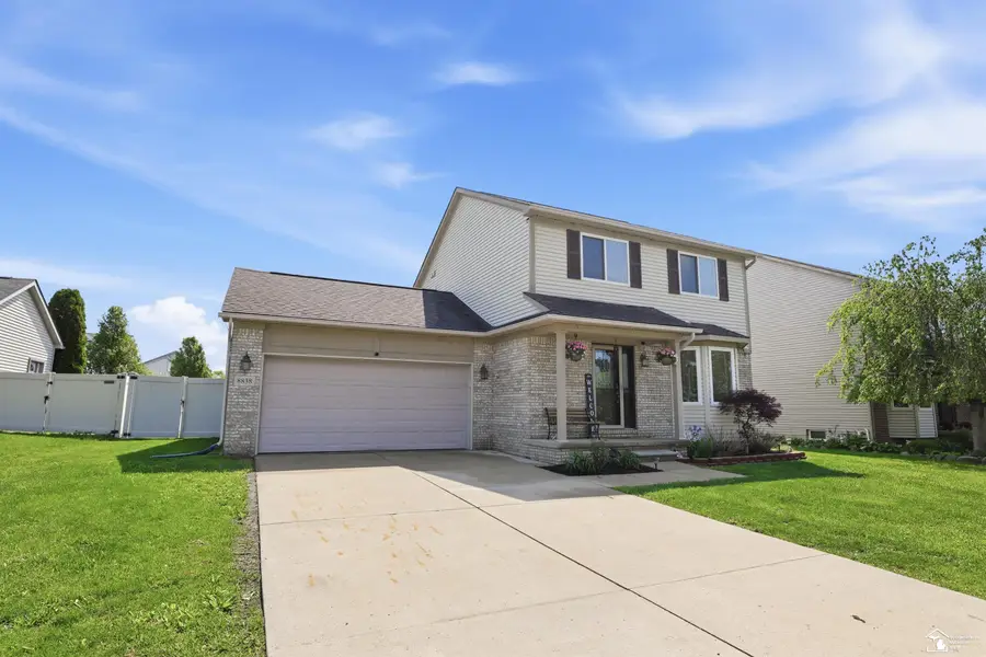 8838 Railwood DR, Newport, MI 48166 - #2