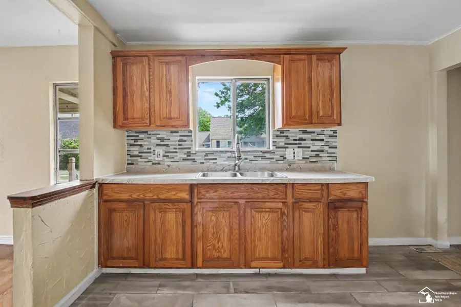 10909 Maple Street ST, Temperance, MI 48182 - #2