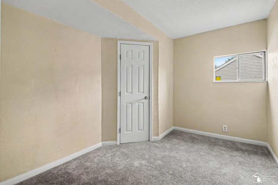 10909 Maple Street ST, Temperance, MI 48182 - #3