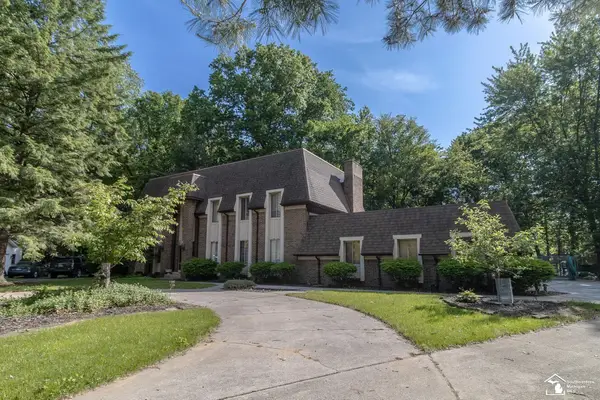 1372 Laurelhurst DR, Temperance, MI 48182