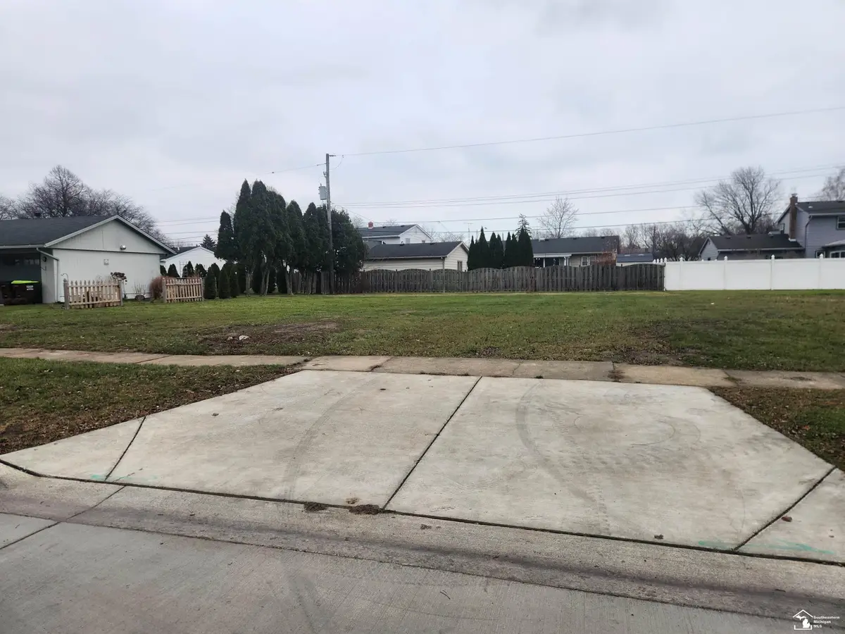 1306 John L DR, Monroe, MI 48162 - #1
