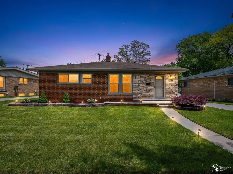 3421 Maidstone AVE, Trenton, MI 48183 - #2