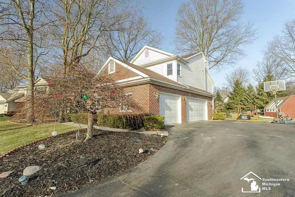 6820 stonegate DR, Temperance, MI 48182 - #1