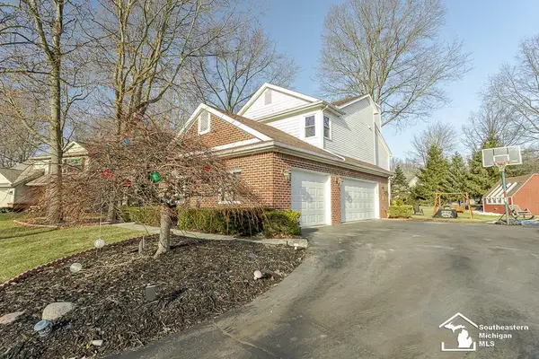 6820 stonegate DR, Temperance, MI 48182