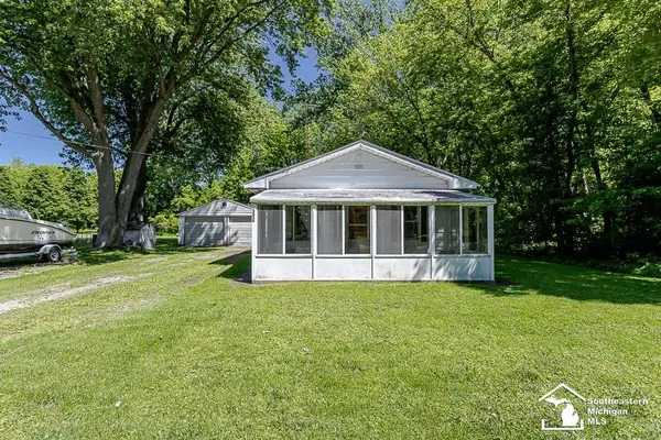 13838 Bayside DR, Monroe, MI 48161