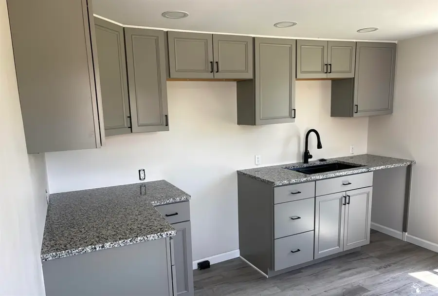 604 W 10th ST, Monroe, MI 48161 - #3