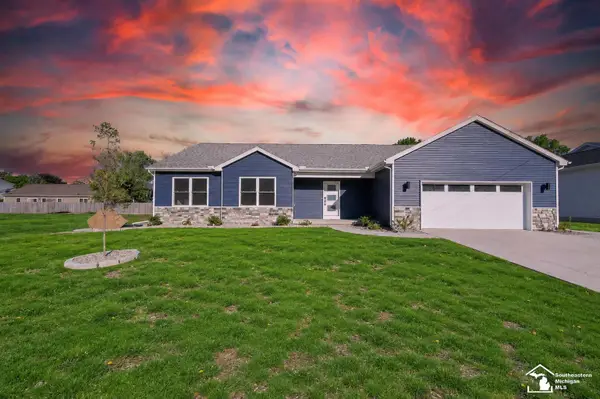 15458 Eastwood ST, Monroe, MI 48161