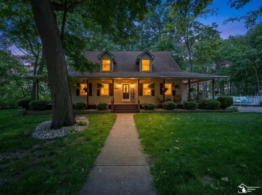 1326 S Raisinville RD, Monroe, MI 48161 - #2