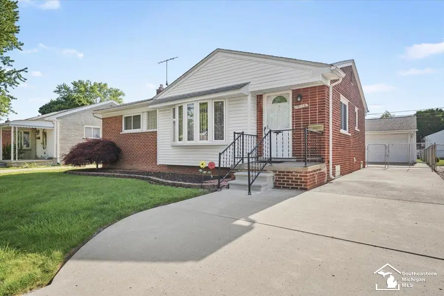 15136 Poplar ST, Southgate, MI 48195 - #2