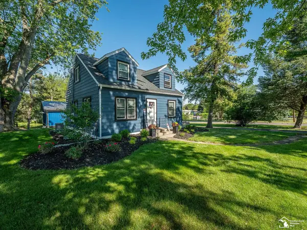 701 S Adrian ST, Tecumseh, MI 49286