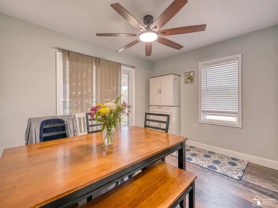 701 S Adrian ST, Tecumseh, MI 49286 - #3