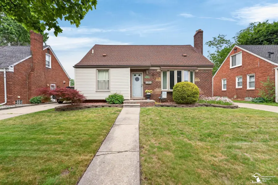 15580 Aster AVE, Allen Park, MI 48101 - #2