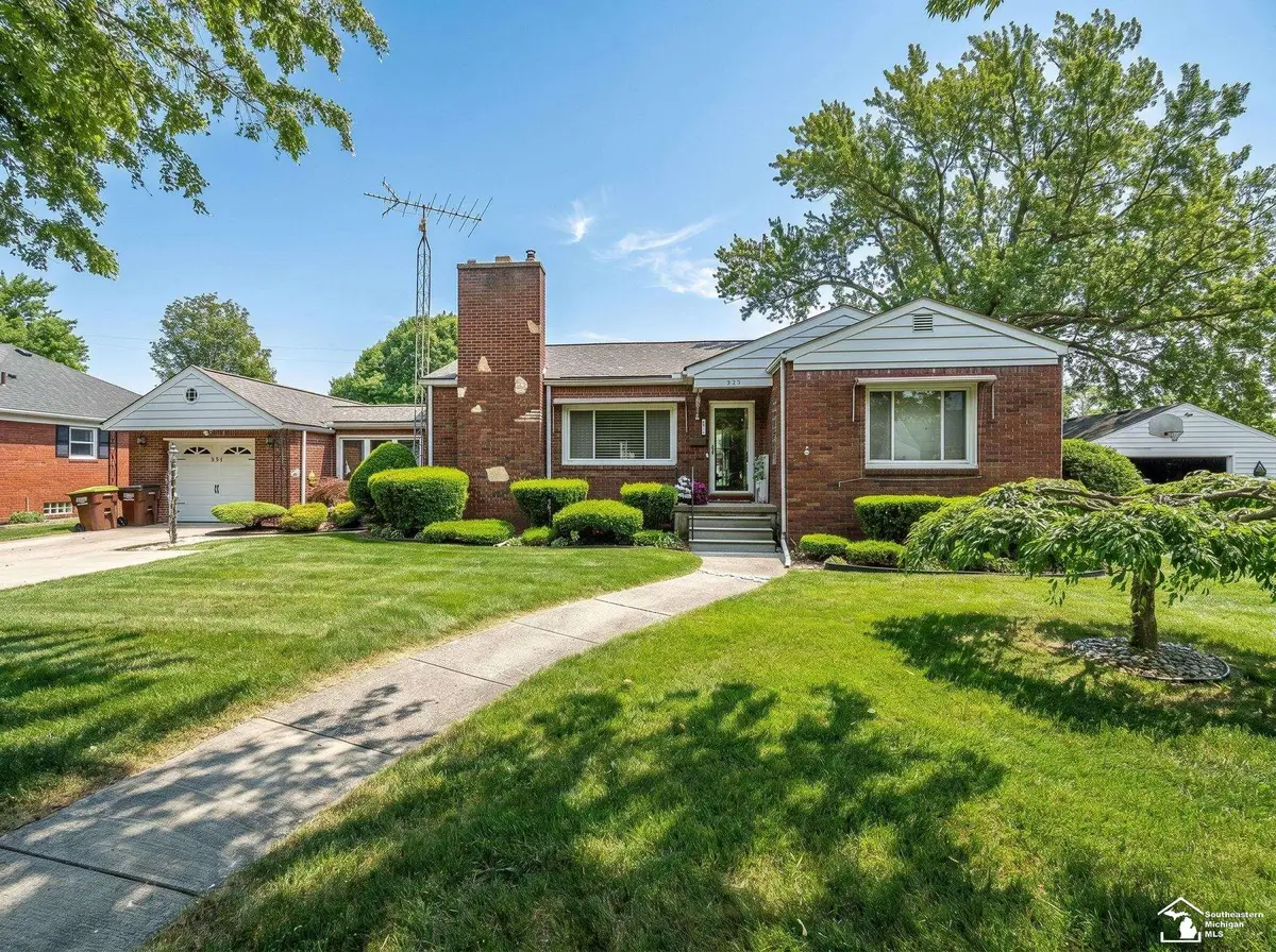 831 Wolverine AVE, Monroe, MI 48161 - #1