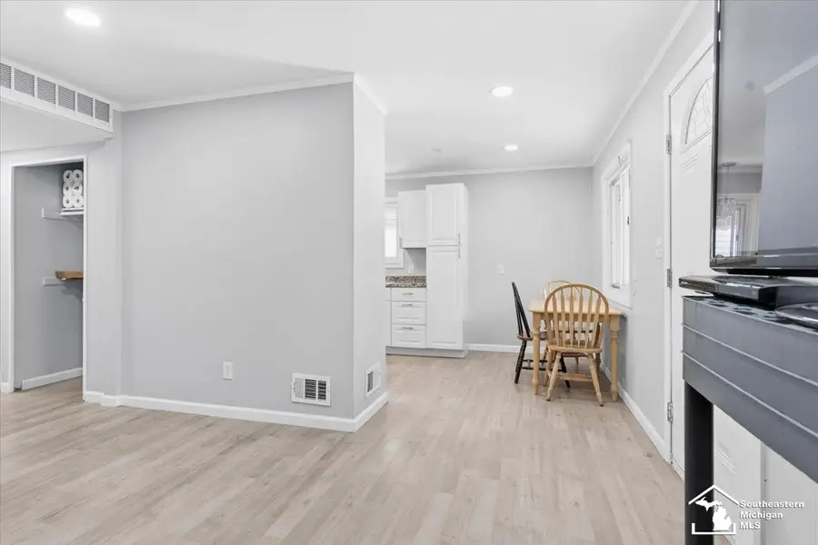 5885 Sylvia STRM, Taylor, MI 48180 - #3