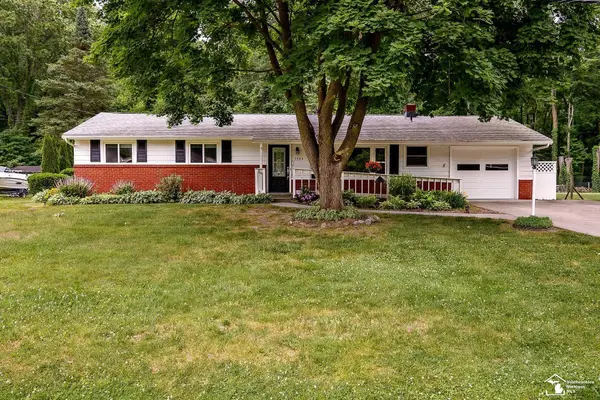 7904 Comanche TRL, Temperance, MI 48182